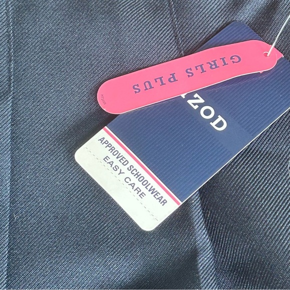 NWT IZOD Girls Plus Size 14.5 Navy Pleated School Uniform Skirt - Picture 5 of 8